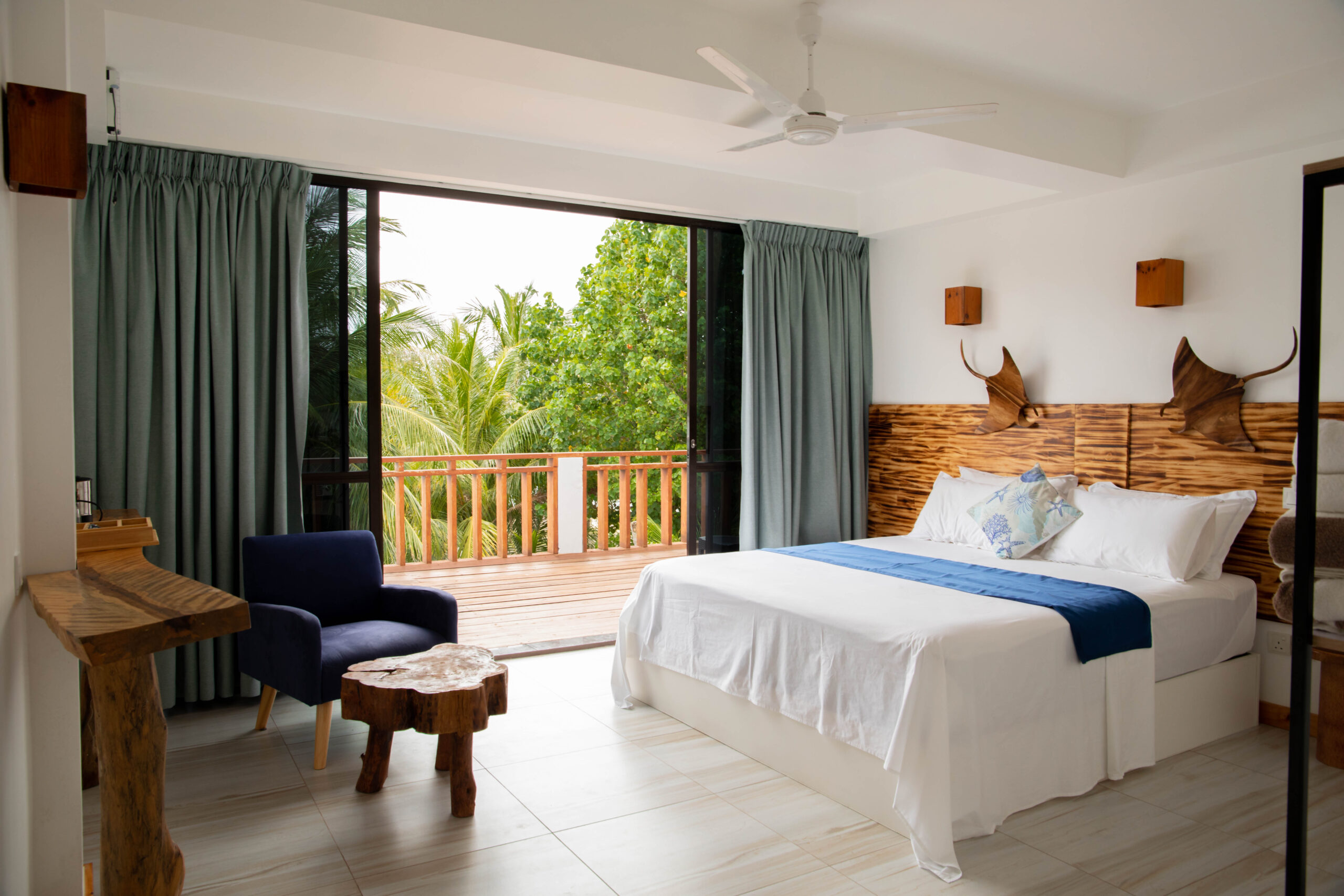 Kudhi Boli Beach House Silver package