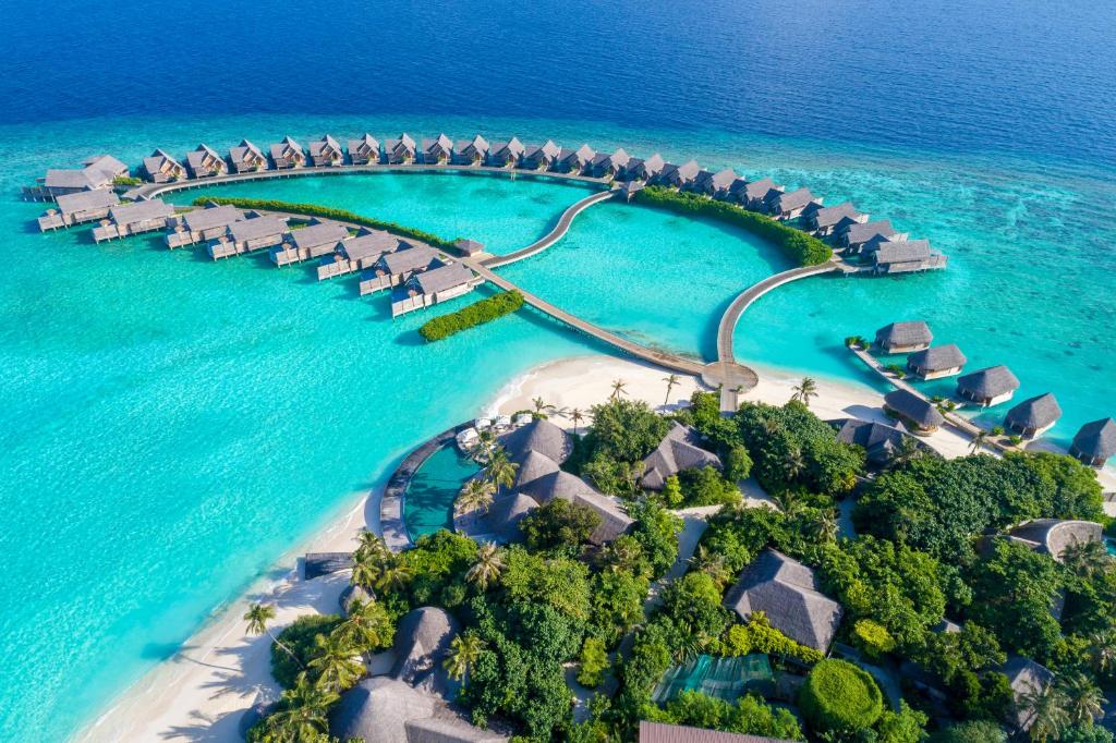 Discover the Best of Maldivian Hospitality at Universal Resorts’ Award-Winning Destinations